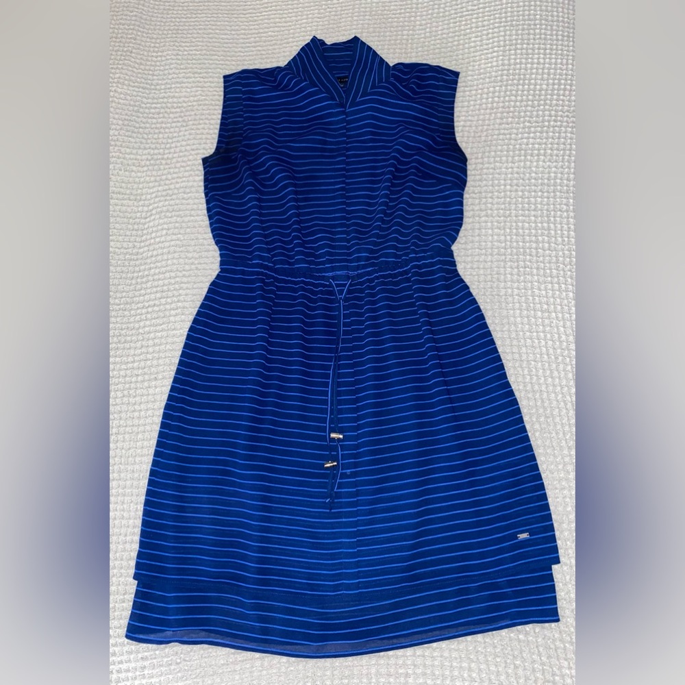 Tommy Hilfiger Women’s dress Color Blue Size Medium 208/10